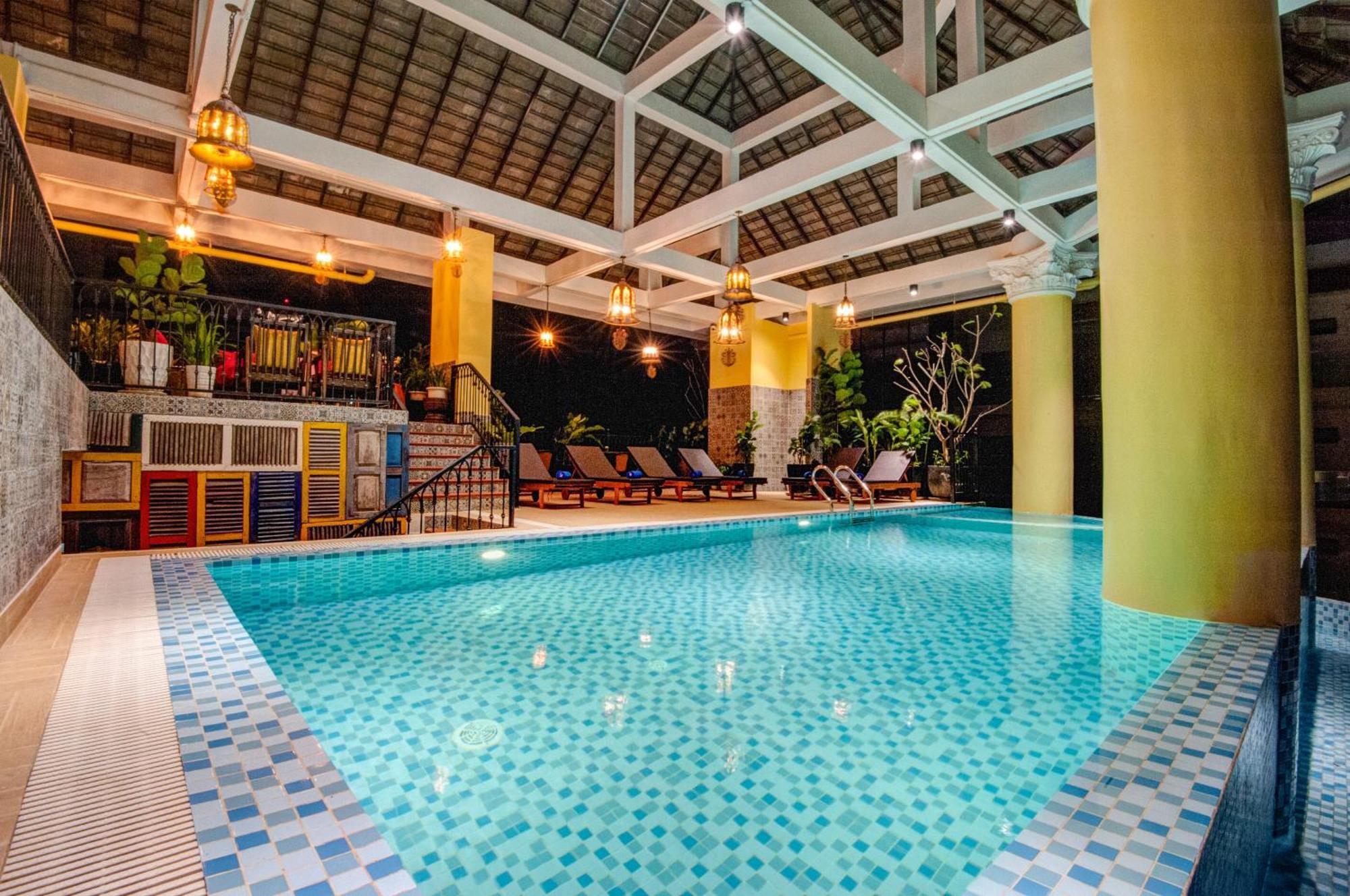 Khmer Surin Boutique Guesthouse Phnom-Penh Buitenkant foto