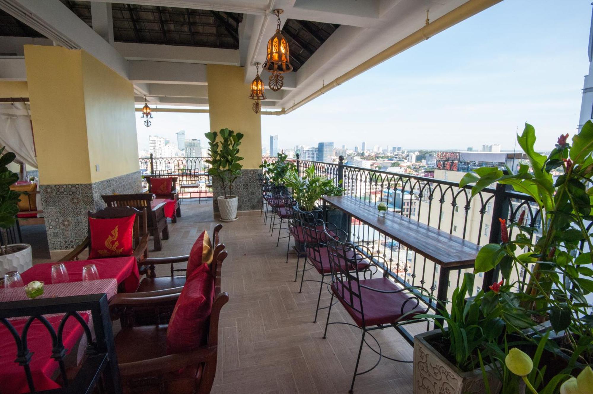 Khmer Surin Boutique Guesthouse Phnom-Penh Buitenkant foto